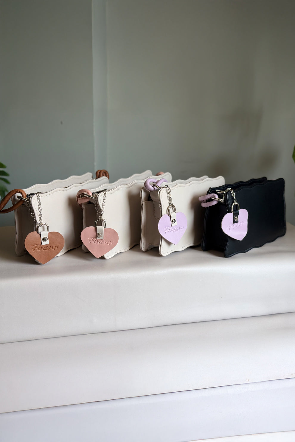 Inaya's Handbag Baggie - Off White (Brown Strap)