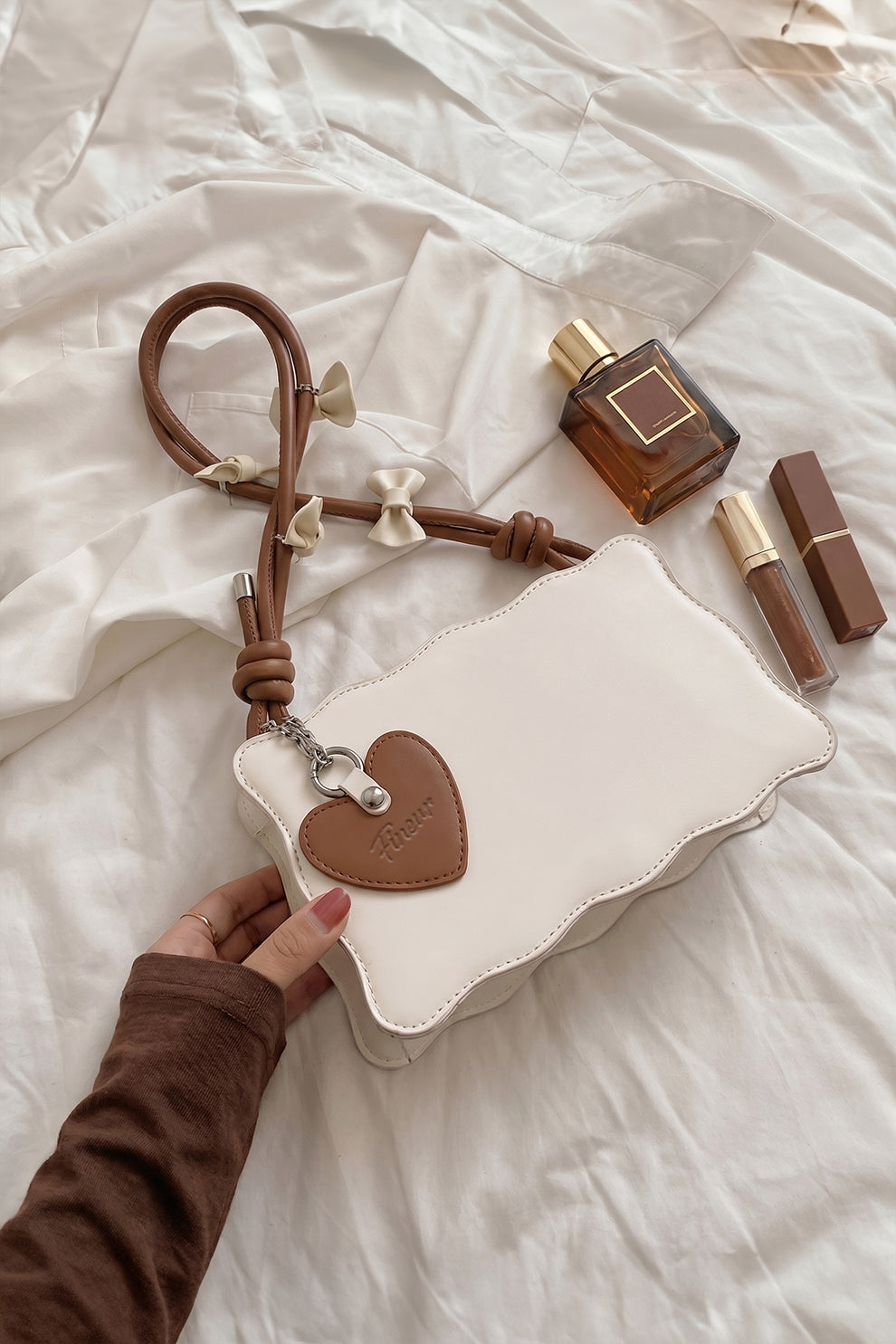 Inaya's Handbag Baggie - Off White (Brown Strap)